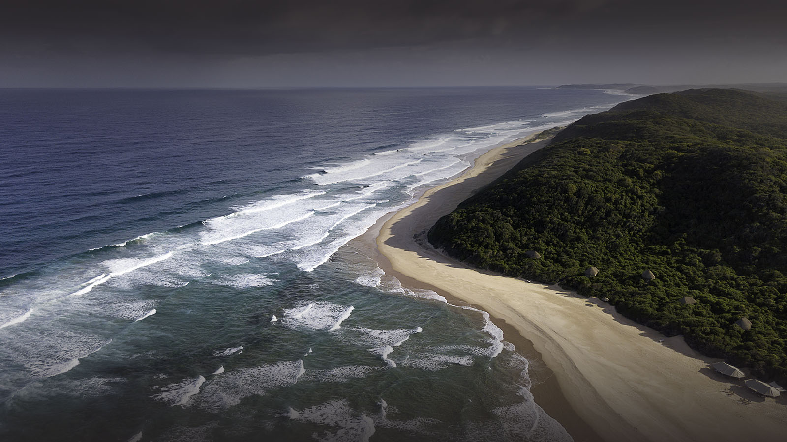Anvil Bay - mozambique-lodges-maputo-province-incredible-getaway-views-crafted-africa