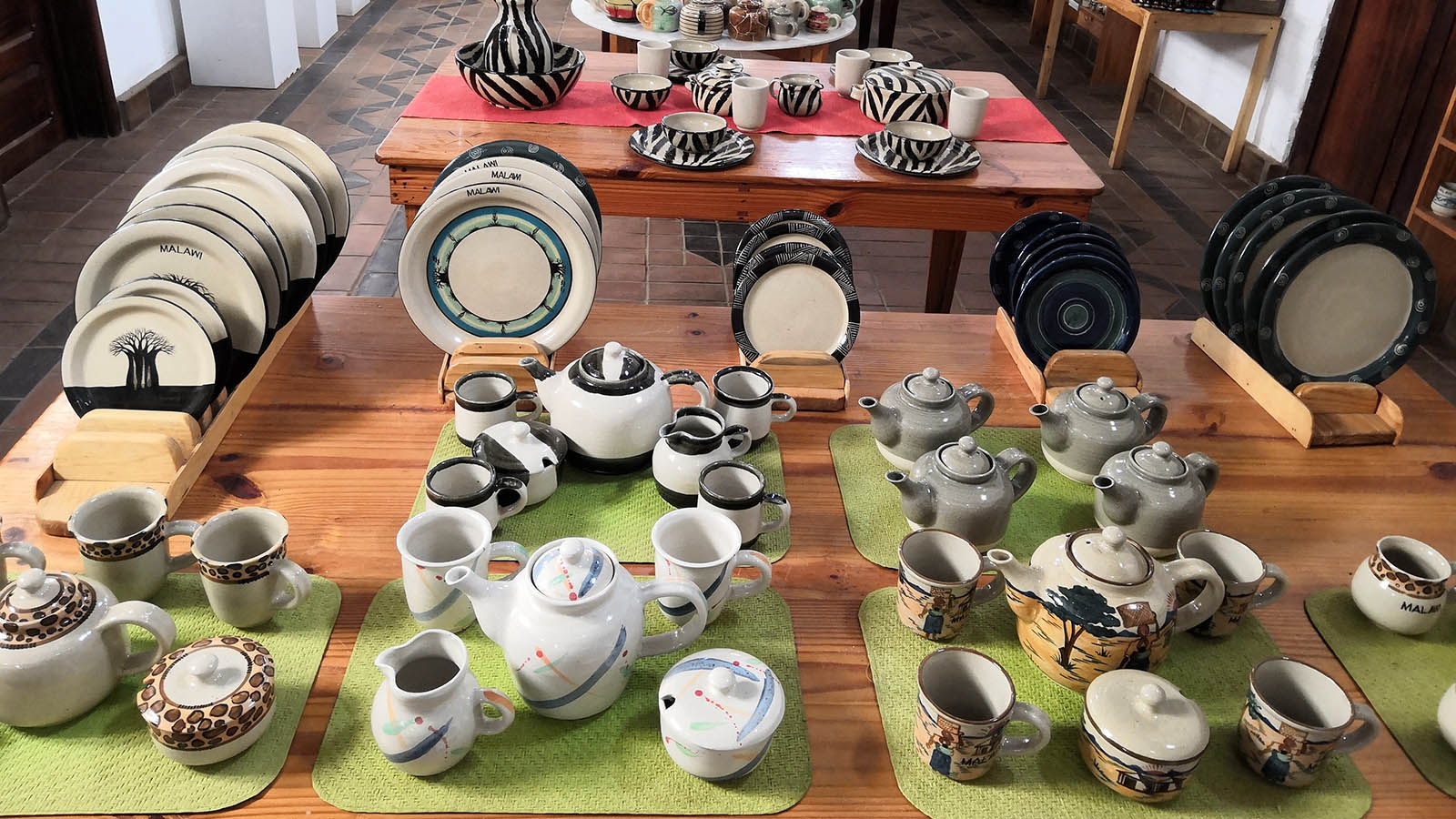 dedza-pottery-lodge-malawi-crafted-africa-crafts