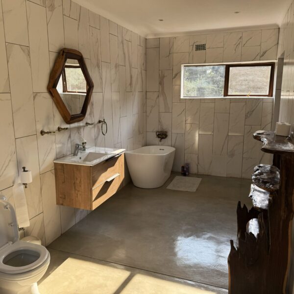 Crafted Africa Guesthouse Cottage Bathroom