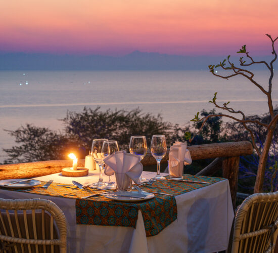 Pumulani Lodge, Dining with lake views